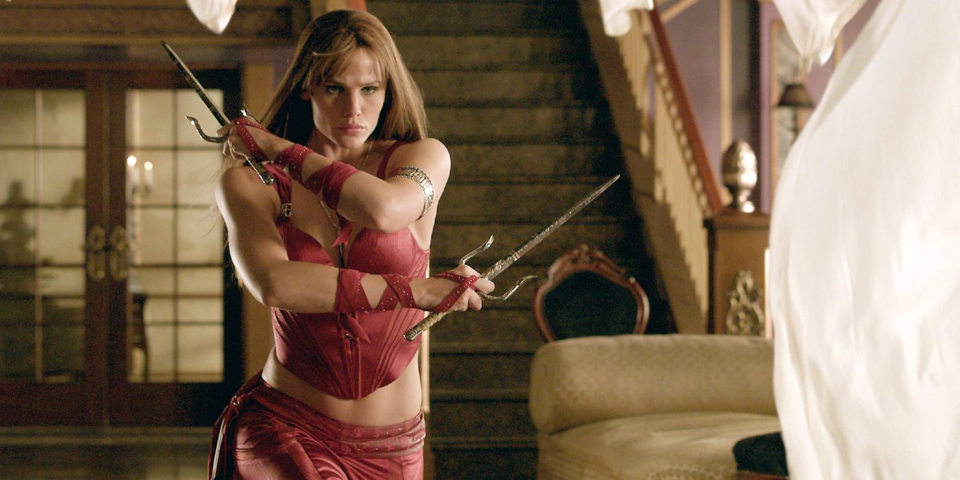 Elektra with her Sai twins.