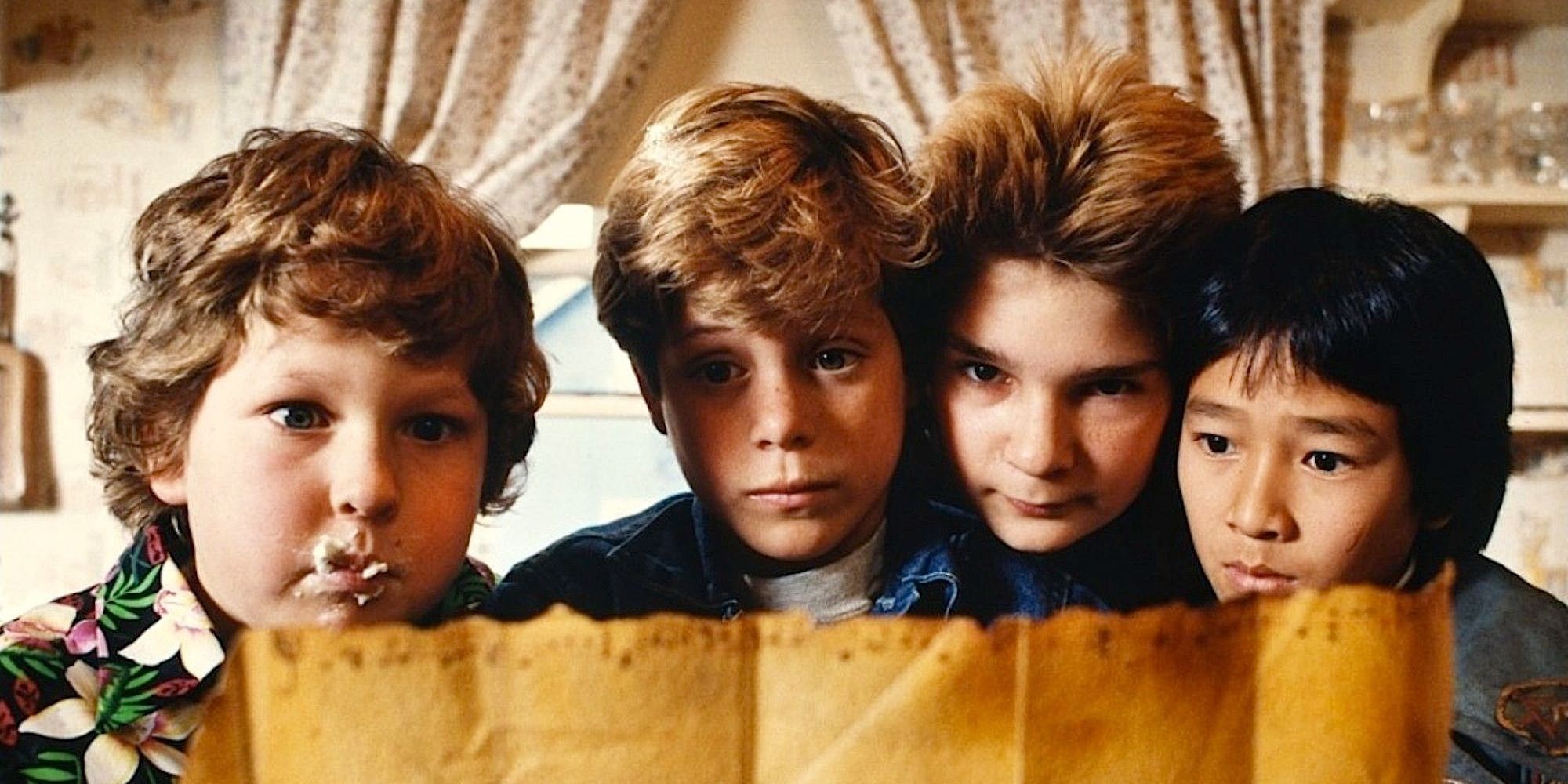 Sean Astin, Corey Feldman, Jeff Cohen, and Ke Hai Kuan in The Goonies (1985)