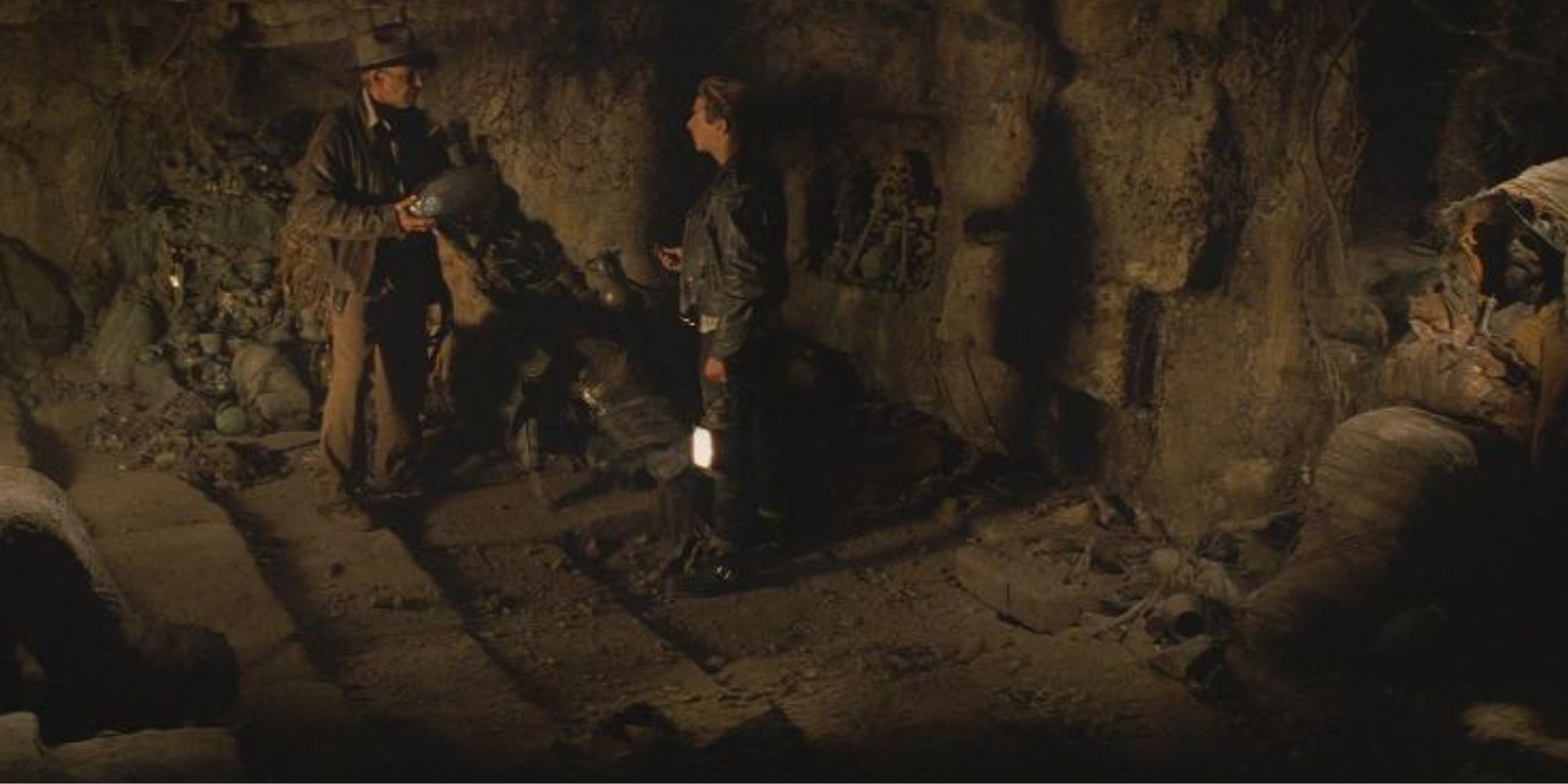Indy and Mutt unearth the mummified remains of a Spanish explorer.