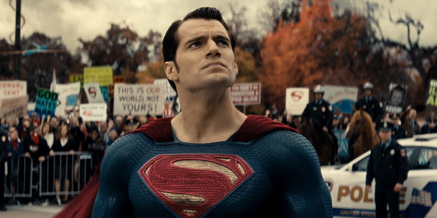 henry-cavill-superman-social-favorite-image