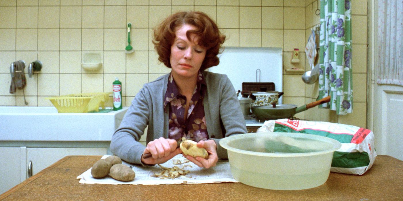 Zhanna Dilman peeling potatoes Delfina Seyrig