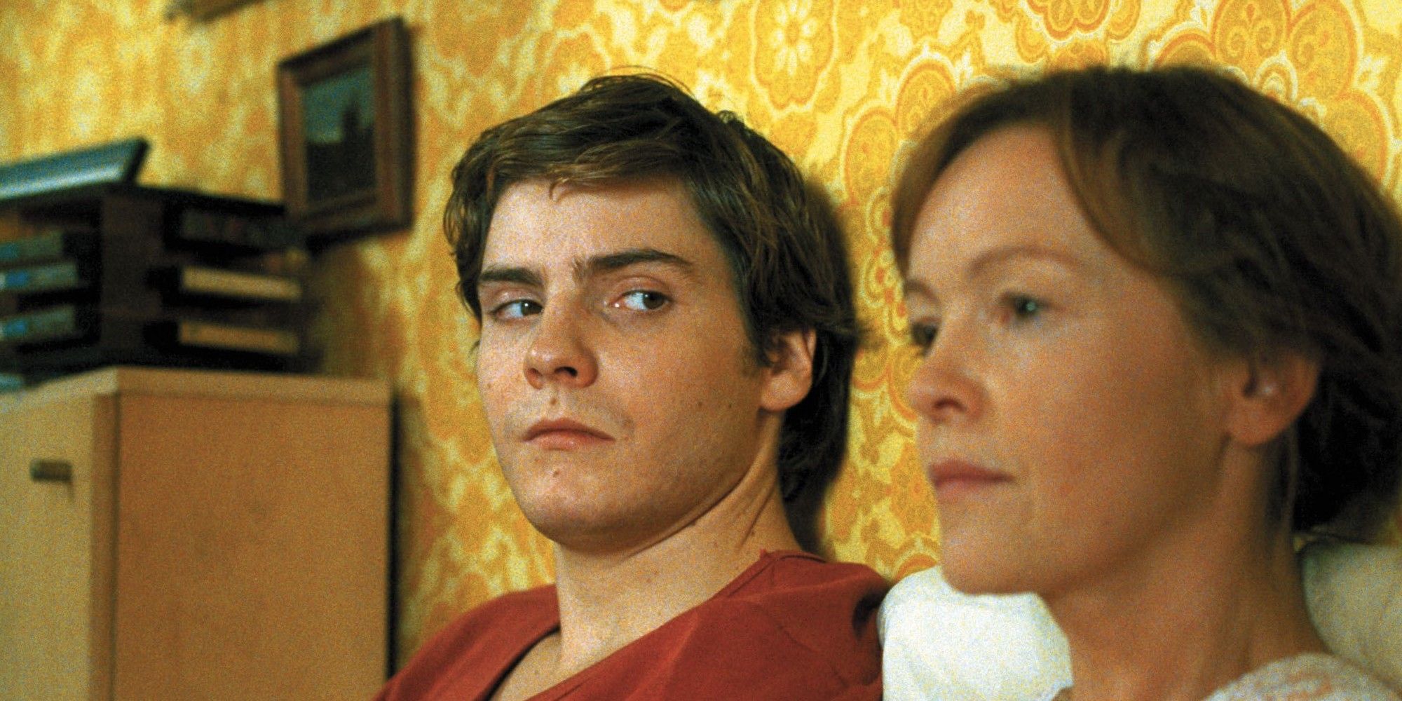 Daniel Brühl and Katrin Sass in the movie Goodbye Lenin!