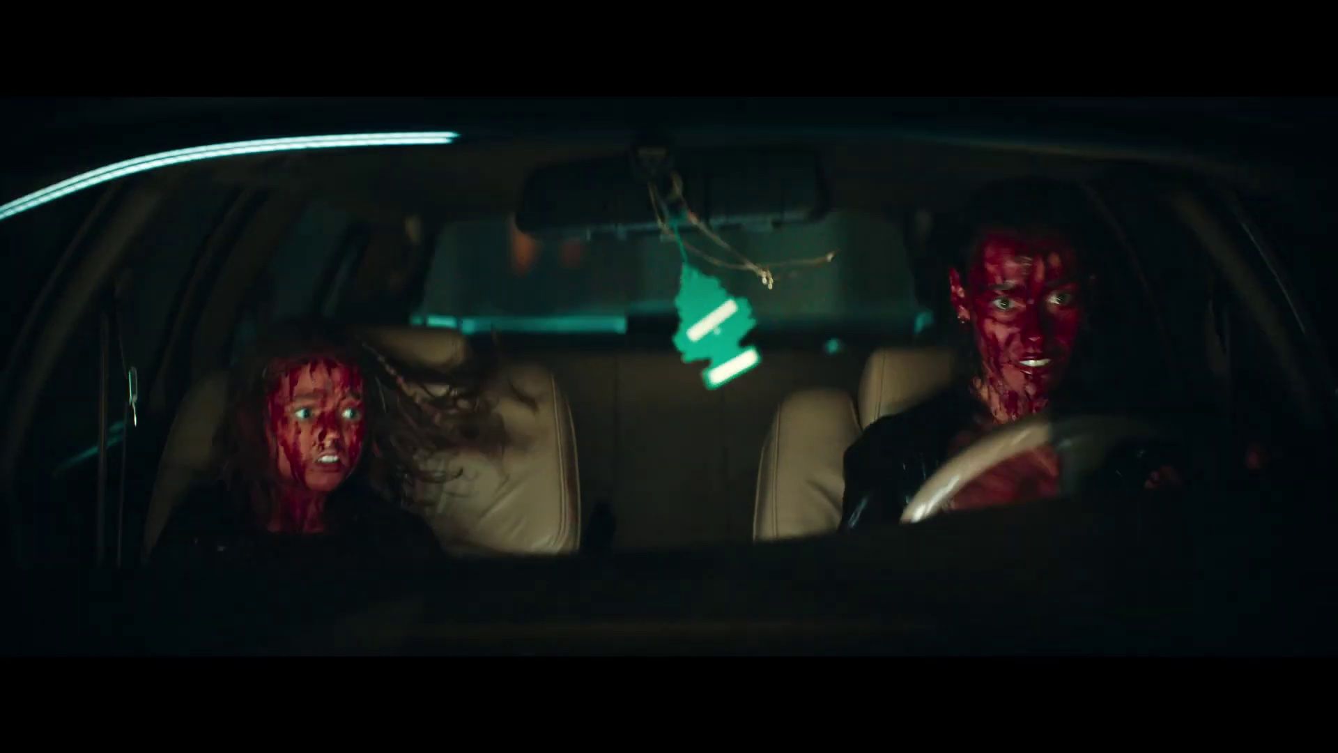 Evil-Dead-Rise-trailer(14)
