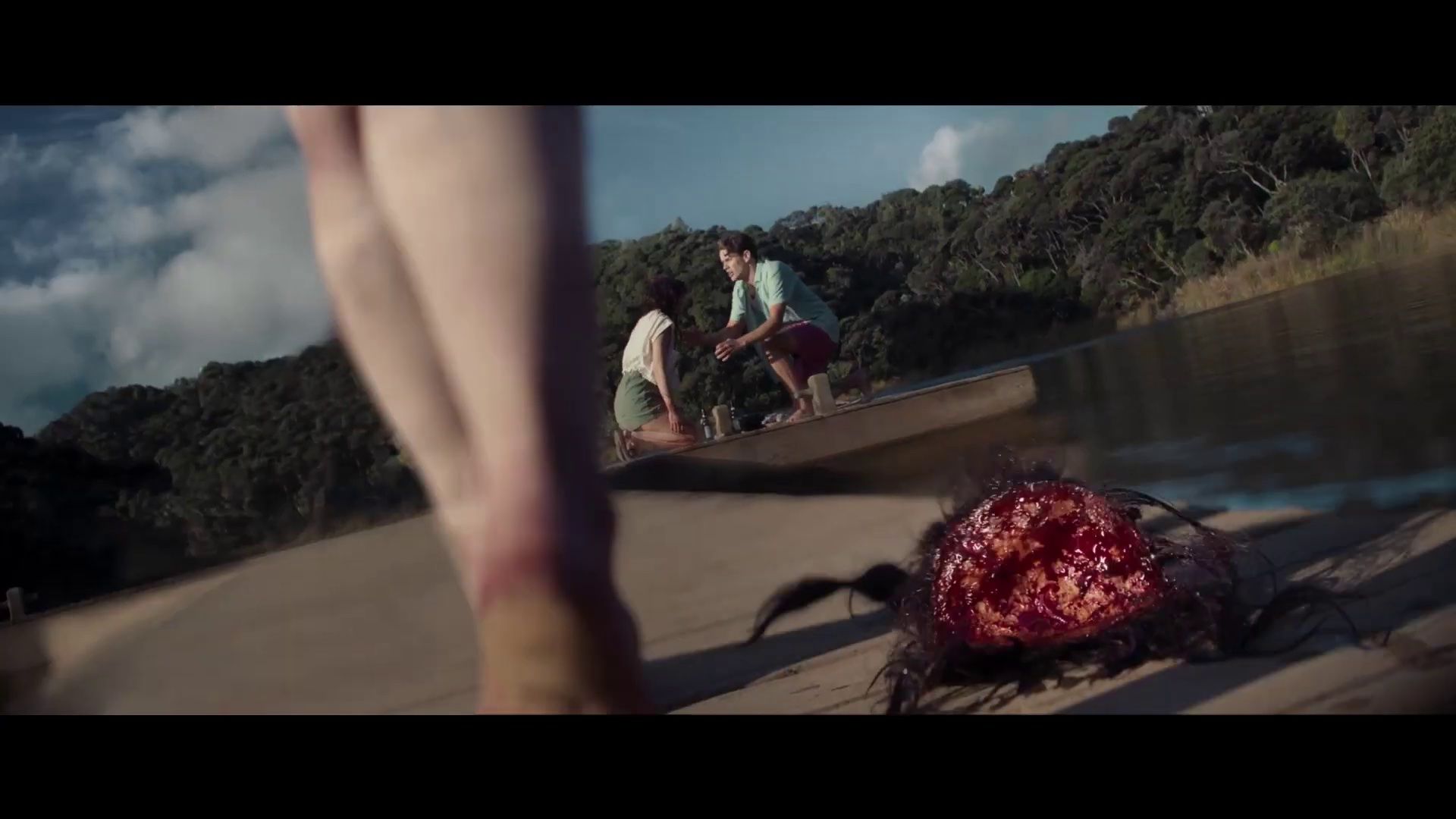 Evil-Dead-Rise-trailer(7)
