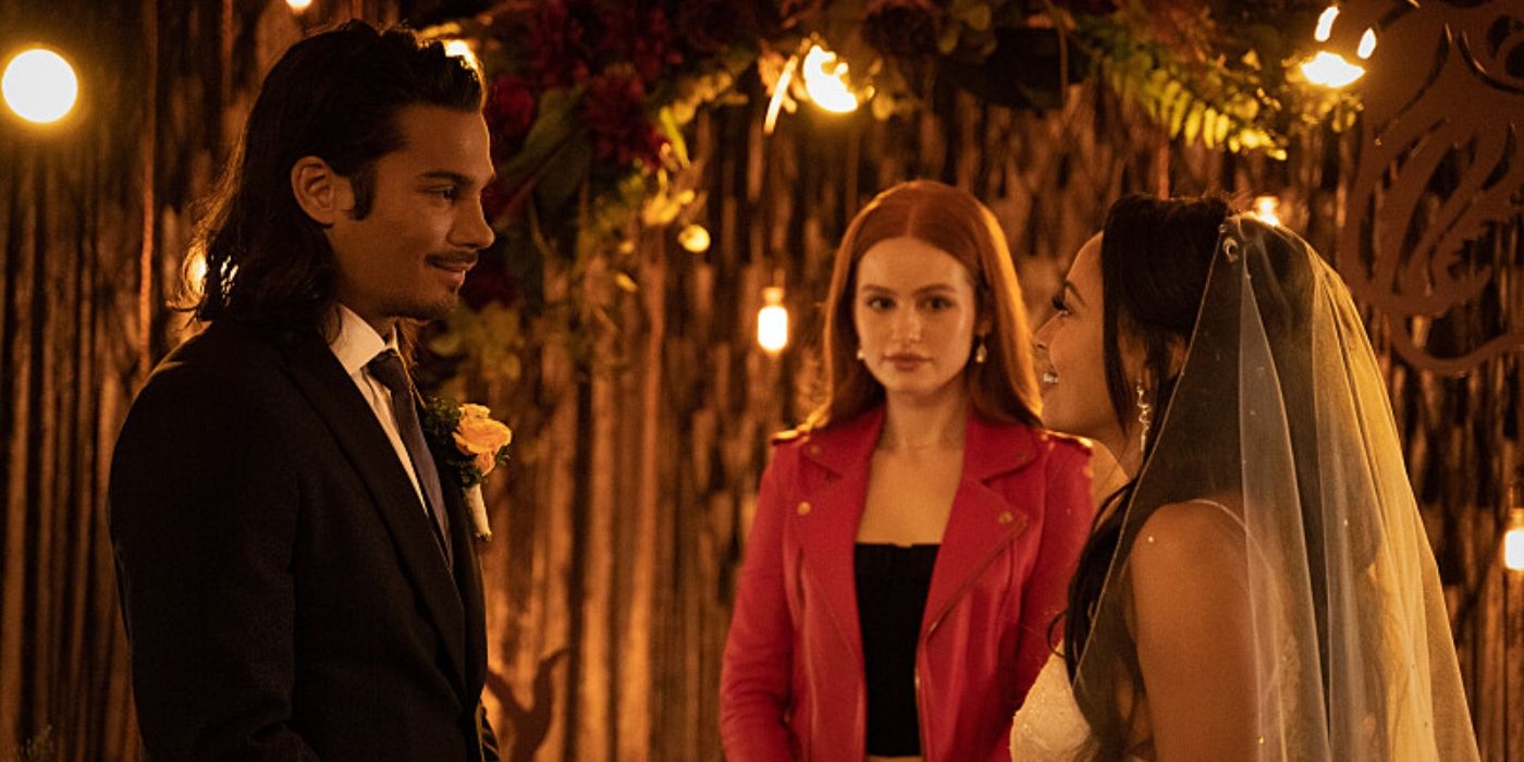 riverdale-season-6-episode-18-cheryl-tony-fangs