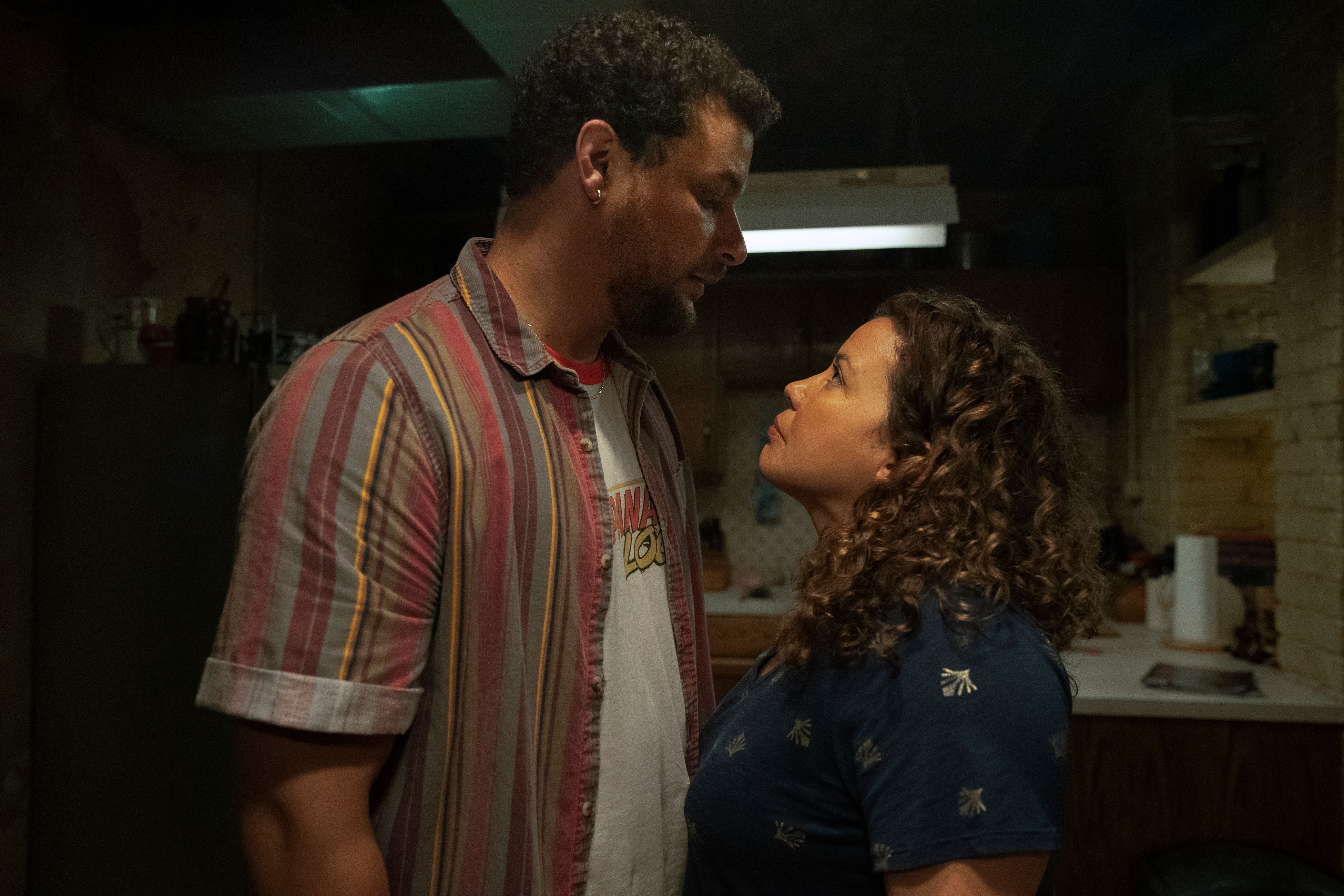 alejandro-hernandez-justina-machado-horror-dolores-cockroach